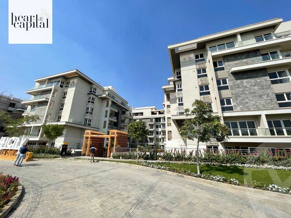https://aqarmap.com.eg/ar/listing/6385613-for-sale-cairo-new-cairo-compounds-mwntn-fyw-y-syty-club-park-mountain-view-icity