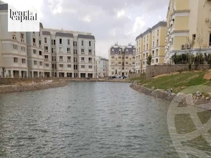 https://aqarmap.com.eg/en/listing/6432727-for-sale-cairo-new-cairo-compounds-mountain-view-hyde-park