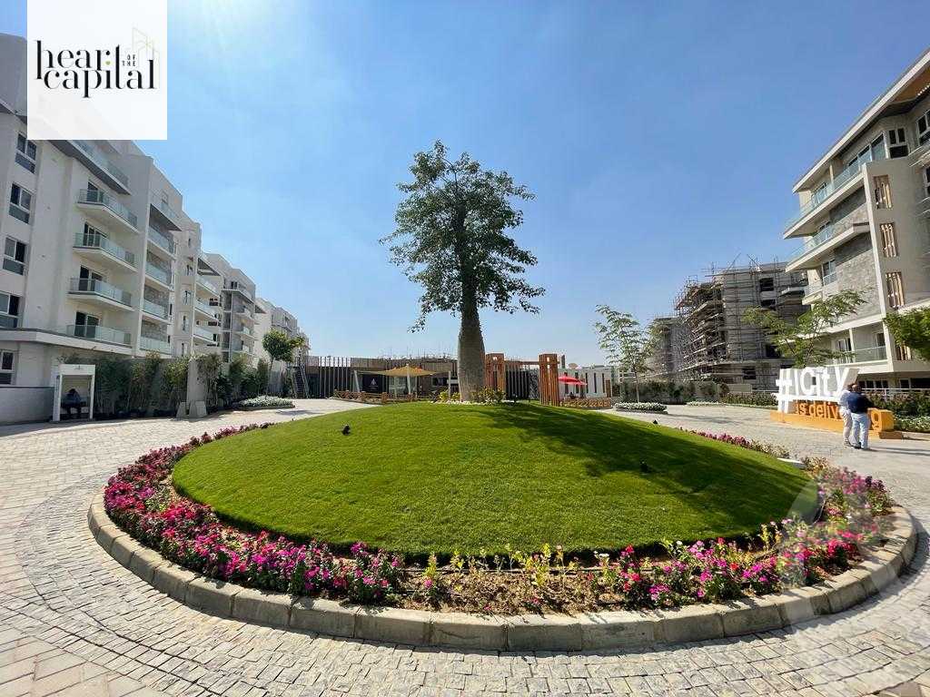 https://aqarmap.com.eg/ar/listing/6542962-for-sale-cairo-new-cairo-compounds-mwntn-fyw-y-syty-club-park-mountain-view-icity