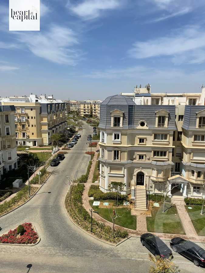 https://aqarmap.com.eg/en/listing/6598332-for-sale-cairo-new-cairo-compounds-mountain-view-hyde-park