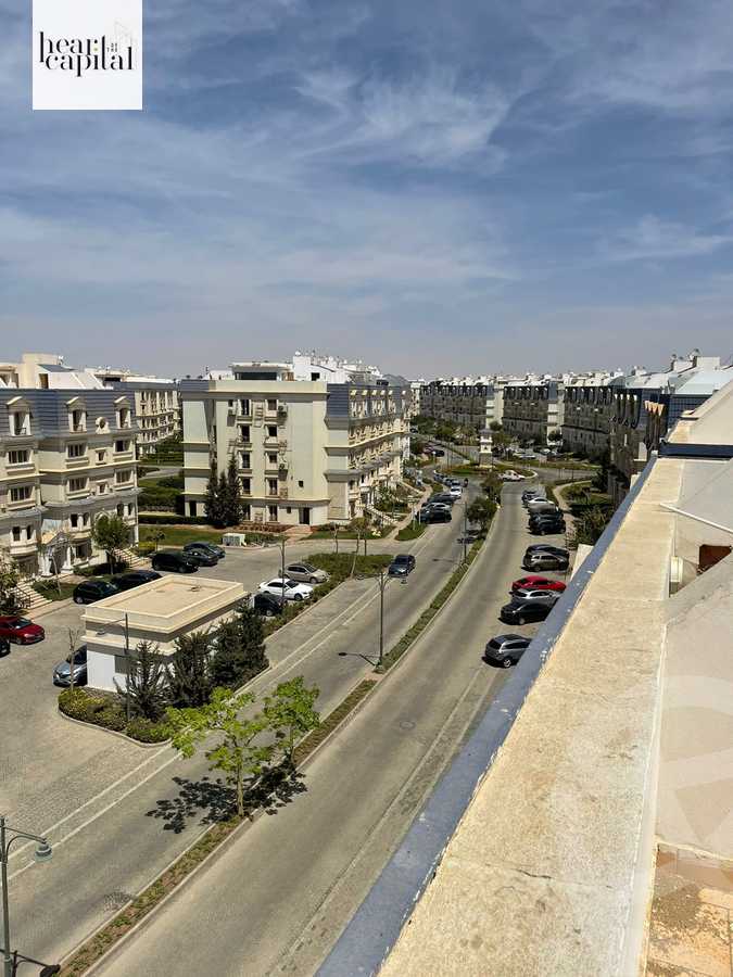 https://aqarmap.com.eg/en/listing/6618649-for-sale-cairo-new-cairo-compounds-mountain-view-hyde-park