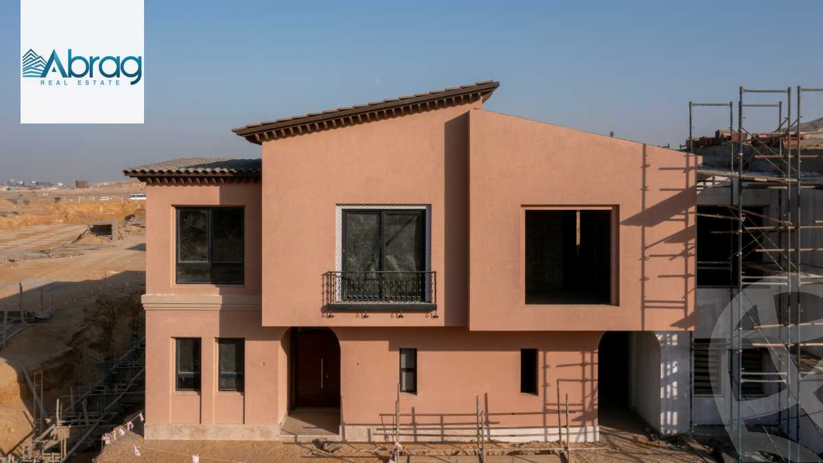 https://aqarmap.com.eg/ar/listing/5463336-for-sale-cairo-el-sheikh-zayed-city-compounds-kmbwnd-fyldj-wyst-dr-llttwyr
