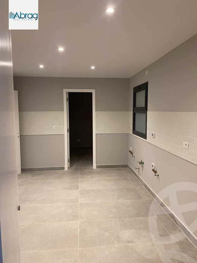https://aqarmap.com.eg/ar/listing/5815300-for-sale-cairo-el-sheikh-zayed-city-compounds-kmbwnd-fyldj-wyst-dr-llttwyr