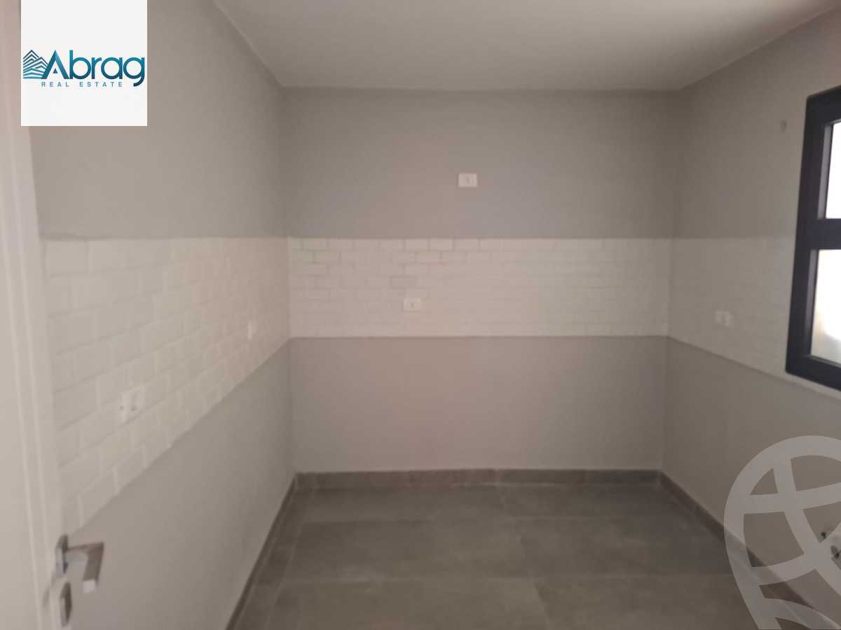 https://aqarmap.com.eg/ar/listing/6166033-for-sale-cairo-el-sheikh-zayed-city-compounds-kmbwnd-fyldj-wyst-dr-llttwyr