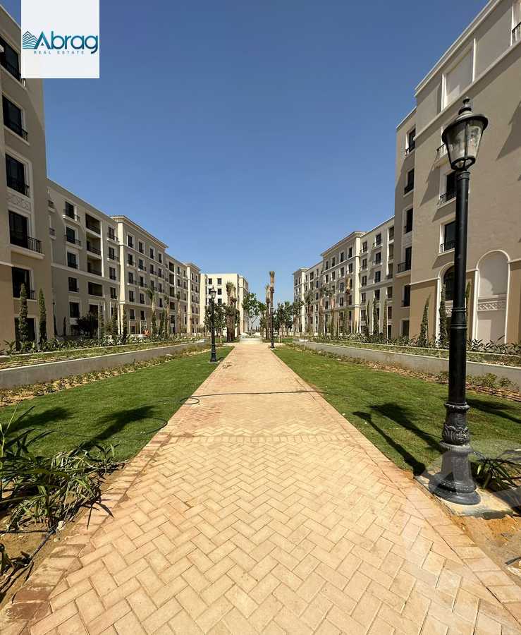 https://aqarmap.com.eg/ar/listing/6551755-for-sale-cairo-el-sheikh-zayed-city-compounds-kmbwnd-fyldj-wyst-dr-llttwyr