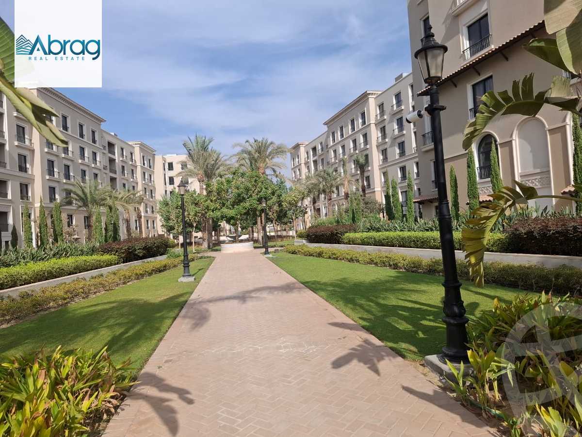 https://aqarmap.com.eg/en/listing/6560711-for-sale-cairo-el-sheikh-zayed-city-compounds-kmbwnd-fyldj-wyst-dr-llttwyr