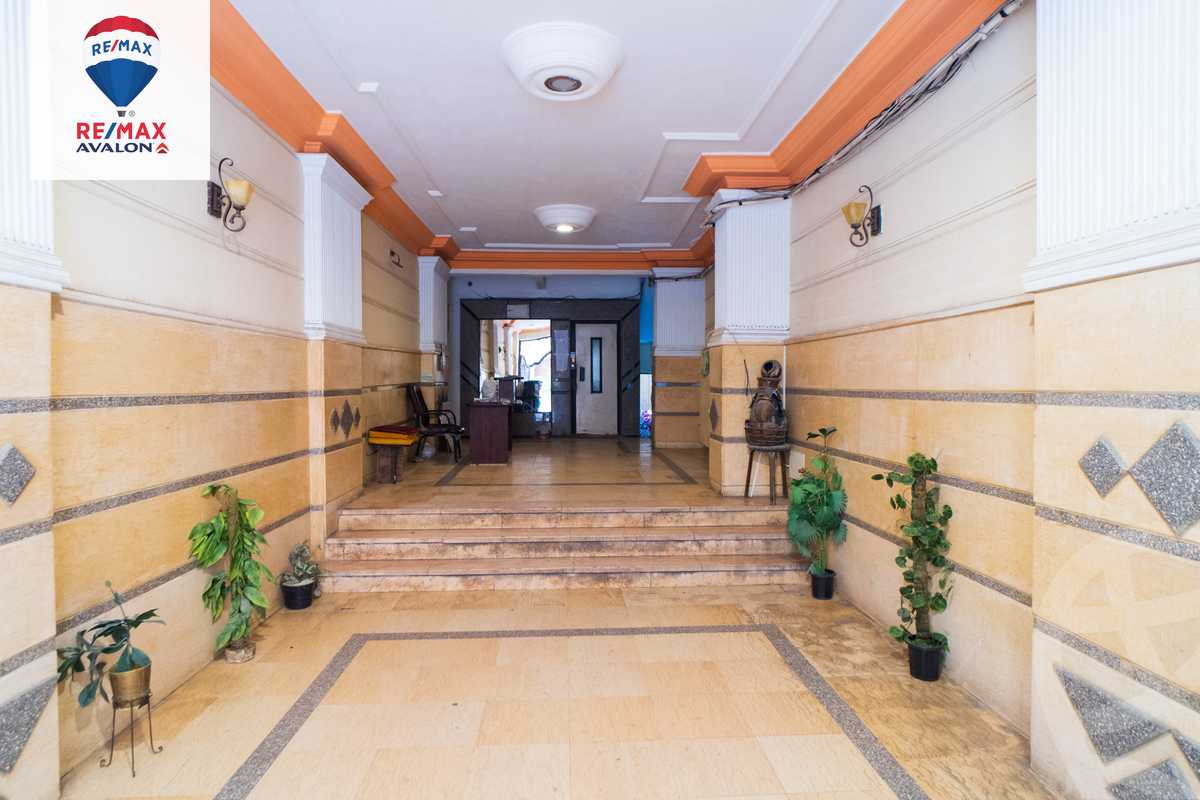 https://aqarmap.com.eg/en/listing/4095885-for-sale-alexandria-zezenia-ibrahim-el-attar-st