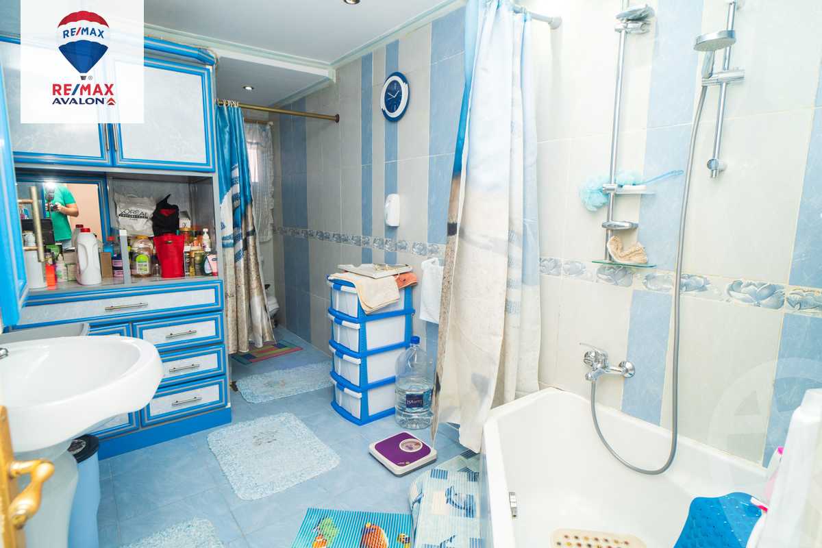 https://aqarmap.com.eg/en/listing/4095885-for-sale-alexandria-zezenia-ibrahim-el-attar-st