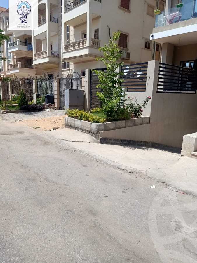 https://aqarmap.com.eg/ar/listing/3751385-for-sale-cairo-new-cairo-hy-skn-ljm-lmryky