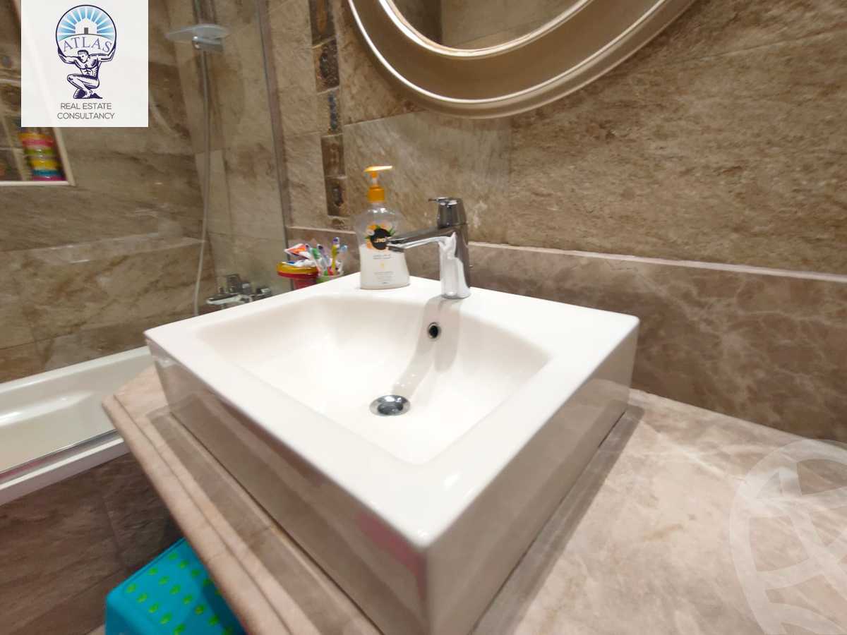 https://aqarmap.com.eg/ar/listing/5879862-for-sale-cairo-new-cairo-gharb-arabila-doctor-hani-maher-st