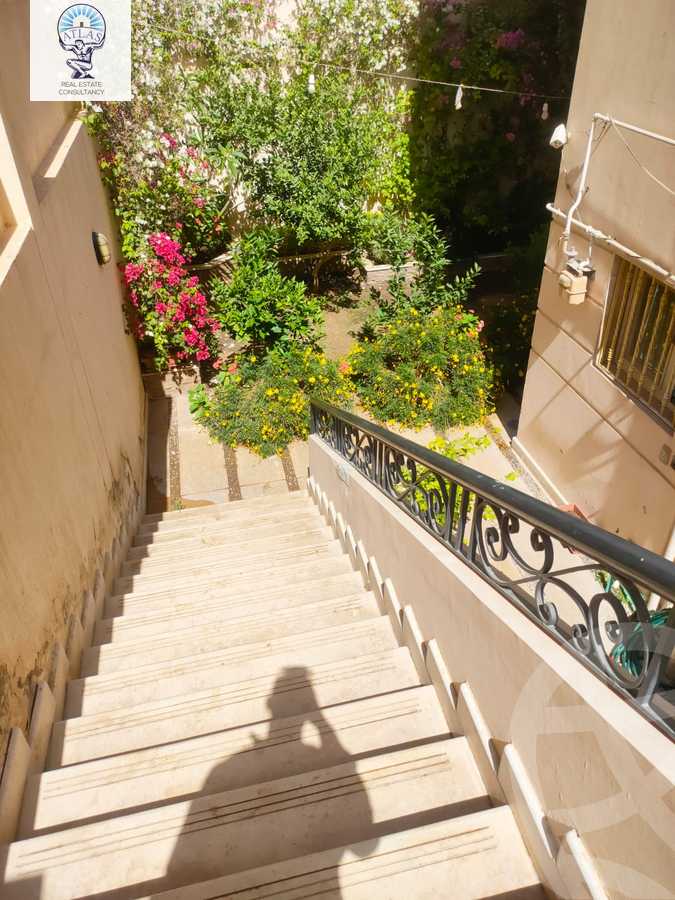 https://aqarmap.com.eg/ar/listing/5879862-for-sale-cairo-new-cairo-gharb-arabila-doctor-hani-maher-st