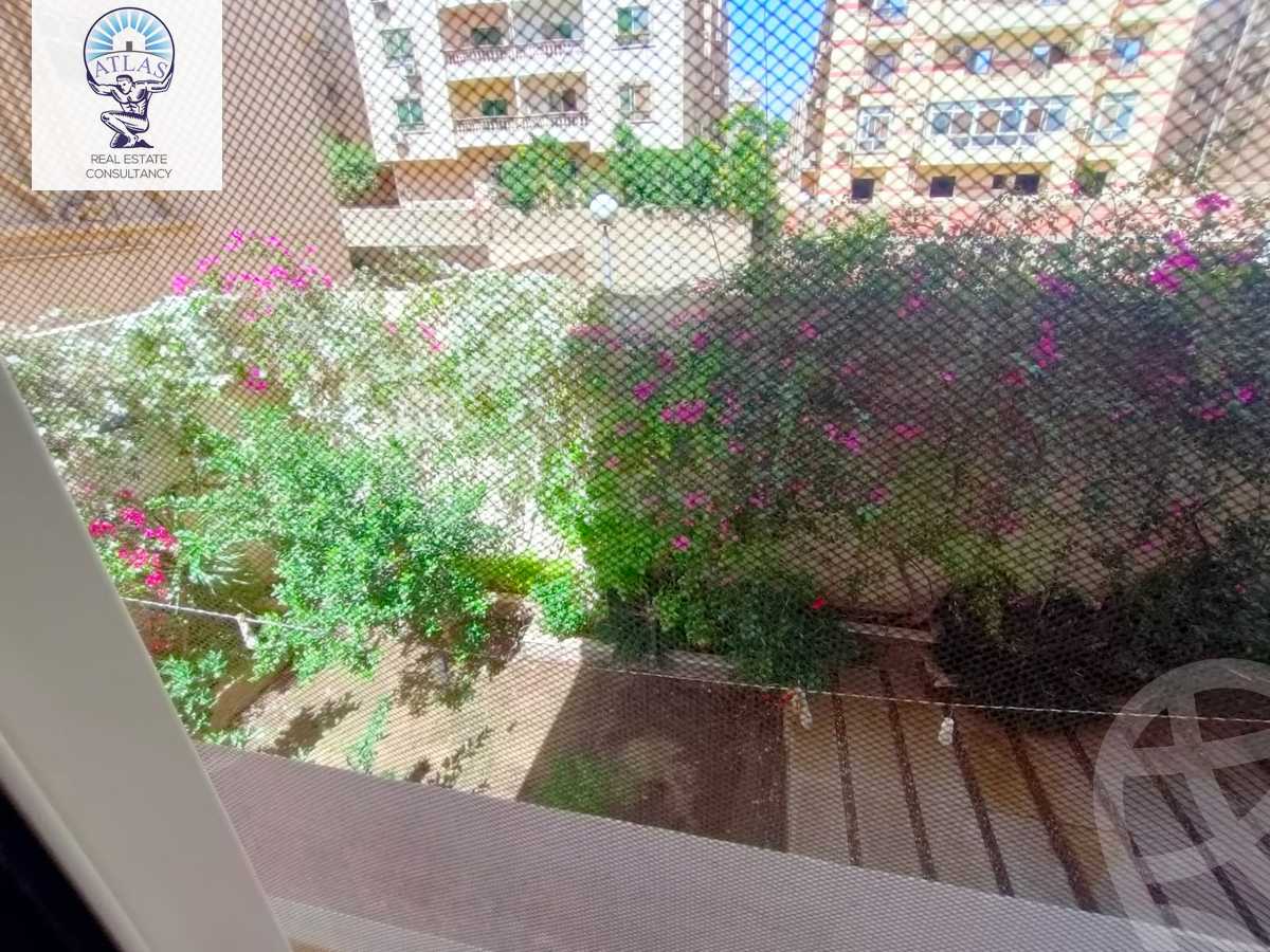 https://aqarmap.com.eg/ar/listing/5879862-for-sale-cairo-new-cairo-gharb-arabila-doctor-hani-maher-st