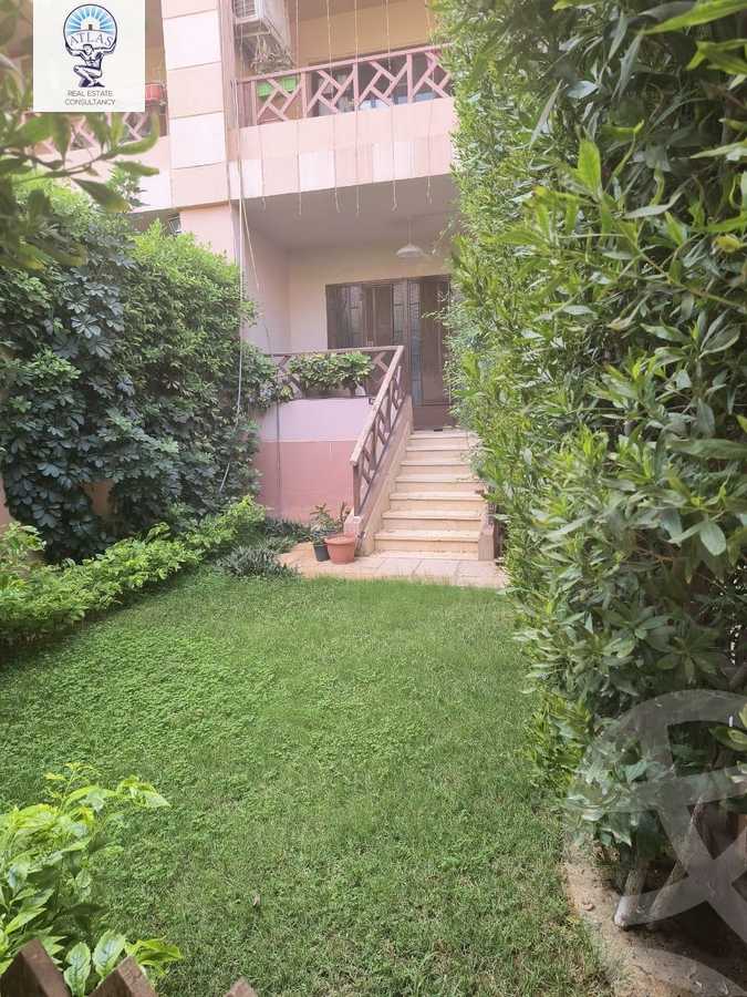 https://aqarmap.com.eg/ar/listing/5886027-for-sale-cairo-new-cairo-lrhb-city-phase-5-talaat-mostafa-st