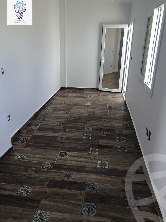 https://aqarmap.com.eg/en/listing/5886438-for-sale-cairo-new-cairo-compounds-zizinia-city
