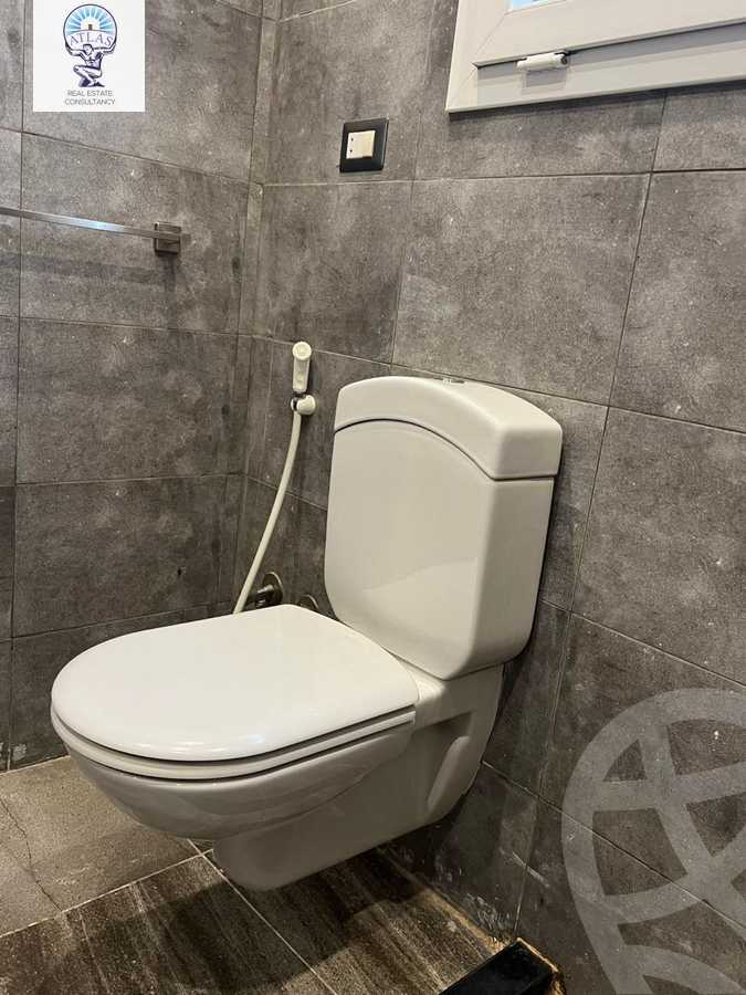 https://aqarmap.com.eg/en/listing/5886438-for-sale-cairo-new-cairo-compounds-zizinia-city