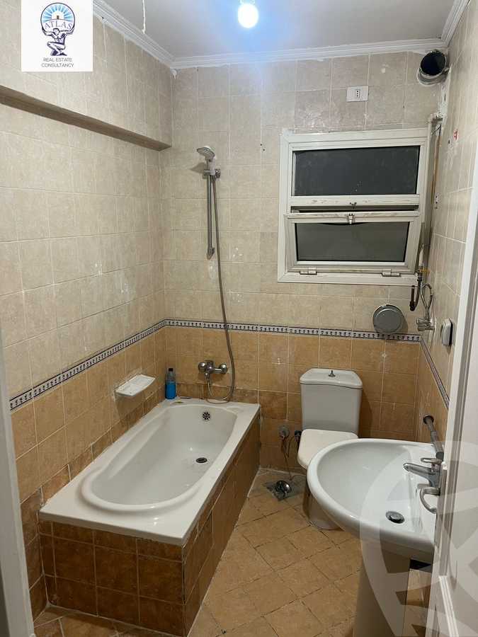 https://aqarmap.com.eg/en/listing/5900108-for-rent-cairo-new-cairo-lrhb-city-phase-2