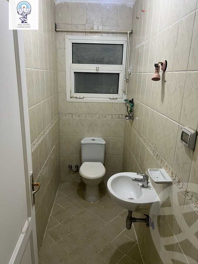 https://aqarmap.com.eg/en/listing/5900108-for-rent-cairo-new-cairo-lrhb-city-phase-2