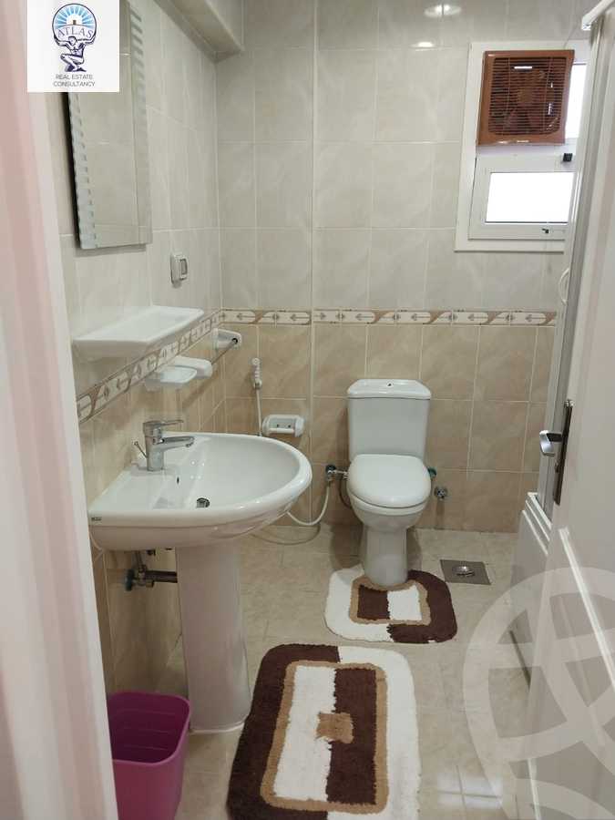 https://aqarmap.com.eg/en/listing/5900585-for-rent-cairo-new-cairo-lrhb-city-phase-1-ahmed-rami-st