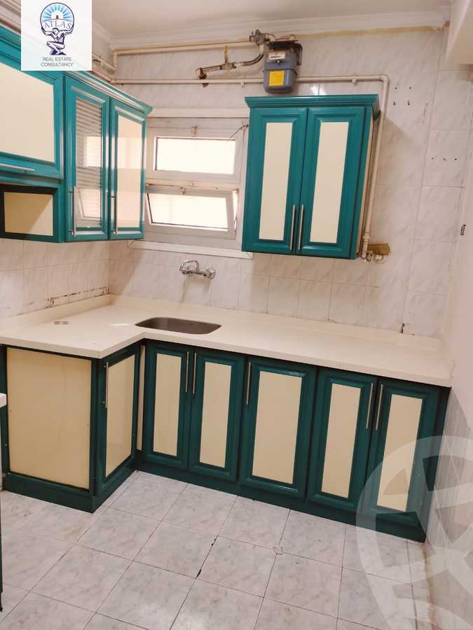 https://aqarmap.com.eg/ar/listing/5906825-for-rent-cairo-new-cairo-el-ahyaa-fifth-neighborhood-street-31