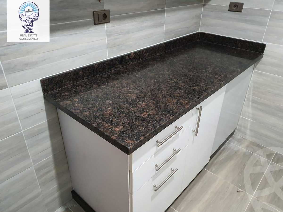https://aqarmap.com.eg/en/listing/5918113-for-rent-cairo-new-cairo-compounds-mountain-view-hyde-park