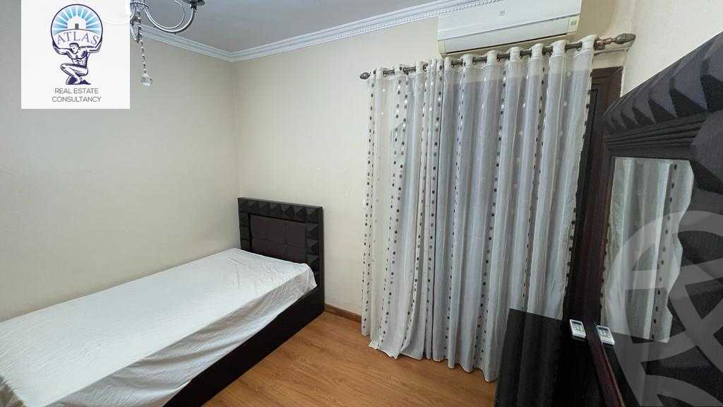 https://aqarmap.com.eg/en/listing/5918281-for-rent-cairo-new-cairo-lrhb-city-phase-1-ahmed-rami-st