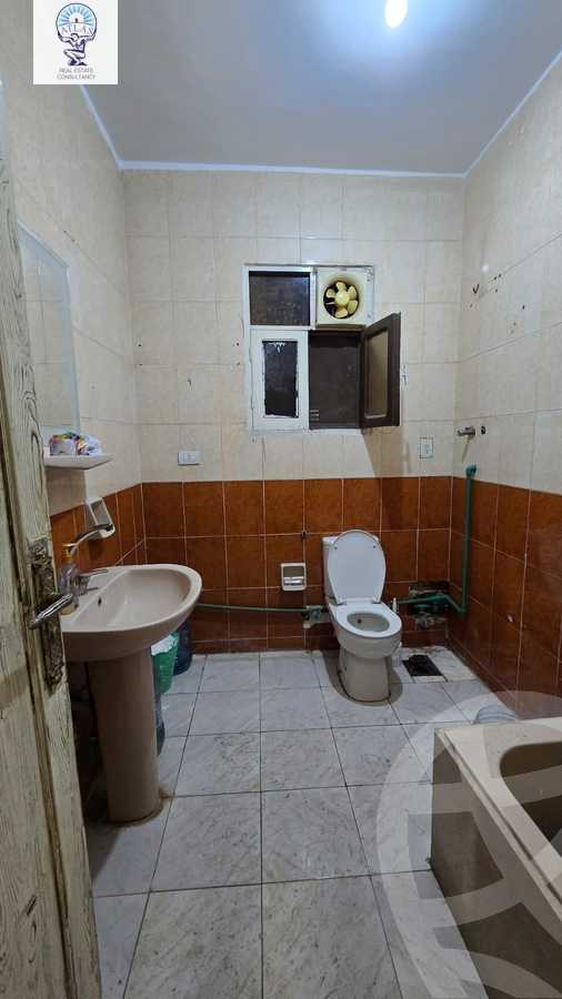 https://aqarmap.com.eg/en/listing/5919727-for-rent-cairo-new-cairo-ganob-el-akadamiya-south-academy-d-khaled-ibn-el-waleed-st