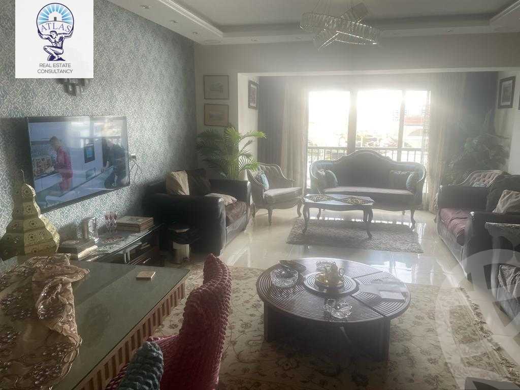 https://aqarmap.com.eg/ar/listing/5941580-for-rent-cairo-new-cairo-compounds-nyoum-nyw-kyrw
