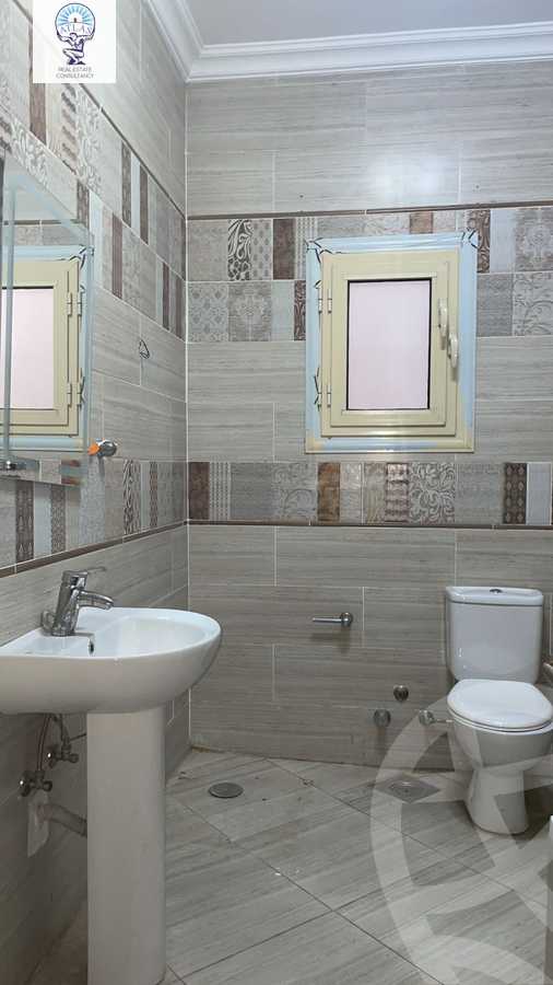 https://aqarmap.com.eg/ar/listing/5945332-for-rent-cairo-new-cairo-first-settlement-neighbourhood-7-el-shaheed-abdul-aziz-atef-st