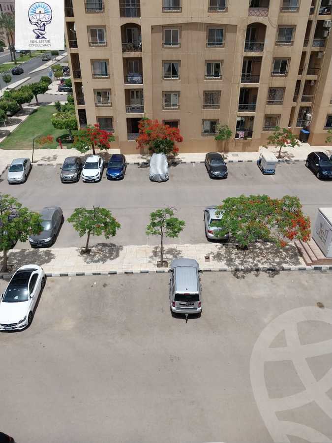 https://aqarmap.com.eg/en/listing/5954744-for-rent-cairo-new-cairo-lrhb-city-phase-1-ahmed-rami-st