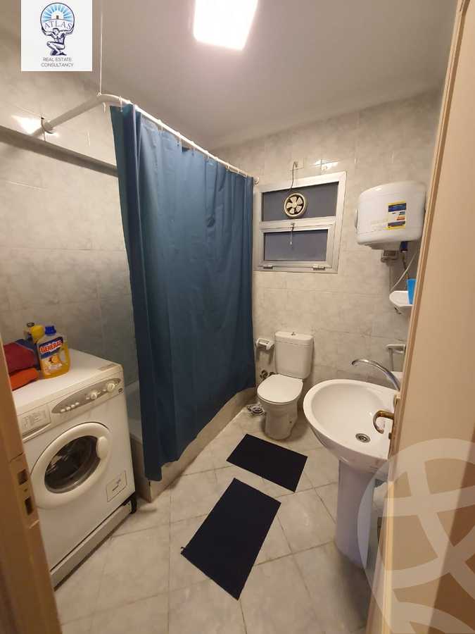 https://aqarmap.com.eg/ar/listing/5959273-for-rent-cairo-new-cairo-lrhb-city-phase-8