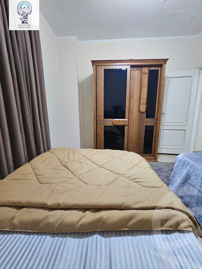 https://aqarmap.com.eg/en/listing/5959370-for-rent-cairo-new-cairo-compounds-el-mostashareen-compound