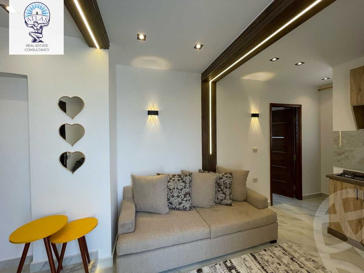 https://aqarmap.com.eg/ar/listing/5981003-for-rent-cairo-new-cairo-compounds-stwn-ryzydns-by-ar-y-llttwyr