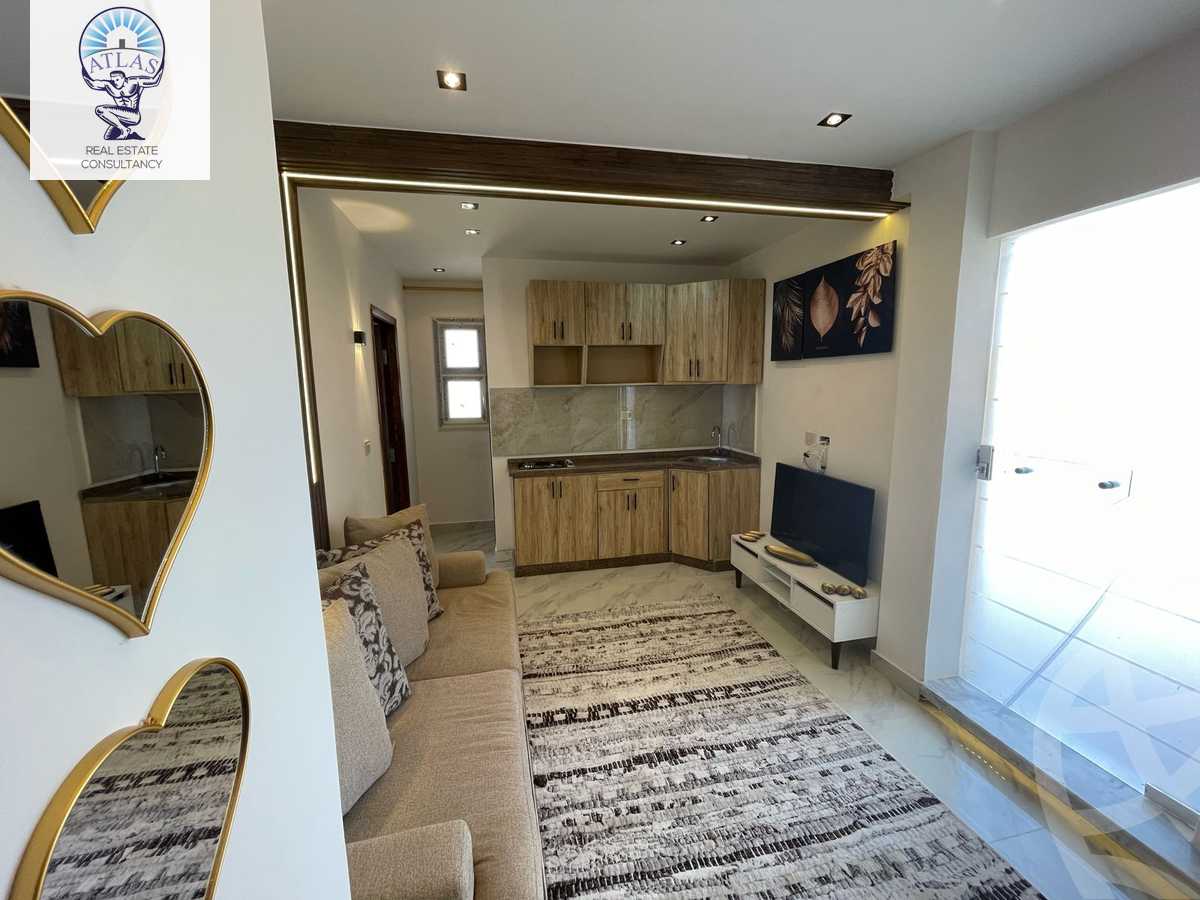 https://aqarmap.com.eg/ar/listing/5981003-for-rent-cairo-new-cairo-compounds-stwn-ryzydns-by-ar-y-llttwyr