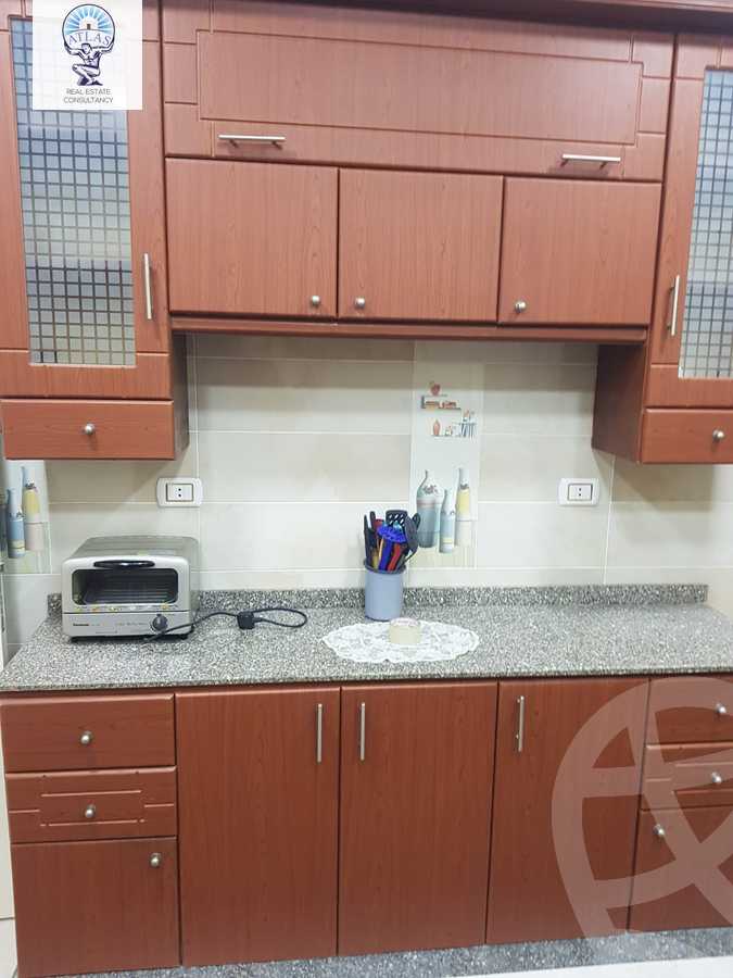 https://aqarmap.com.eg/en/listing/6042082-for-rent-cairo-new-cairo-compounds-hayati-residence