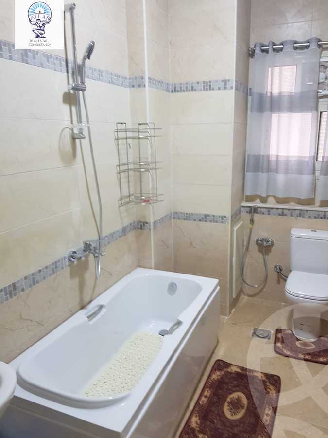 https://aqarmap.com.eg/en/listing/6042082-for-rent-cairo-new-cairo-compounds-hayati-residence