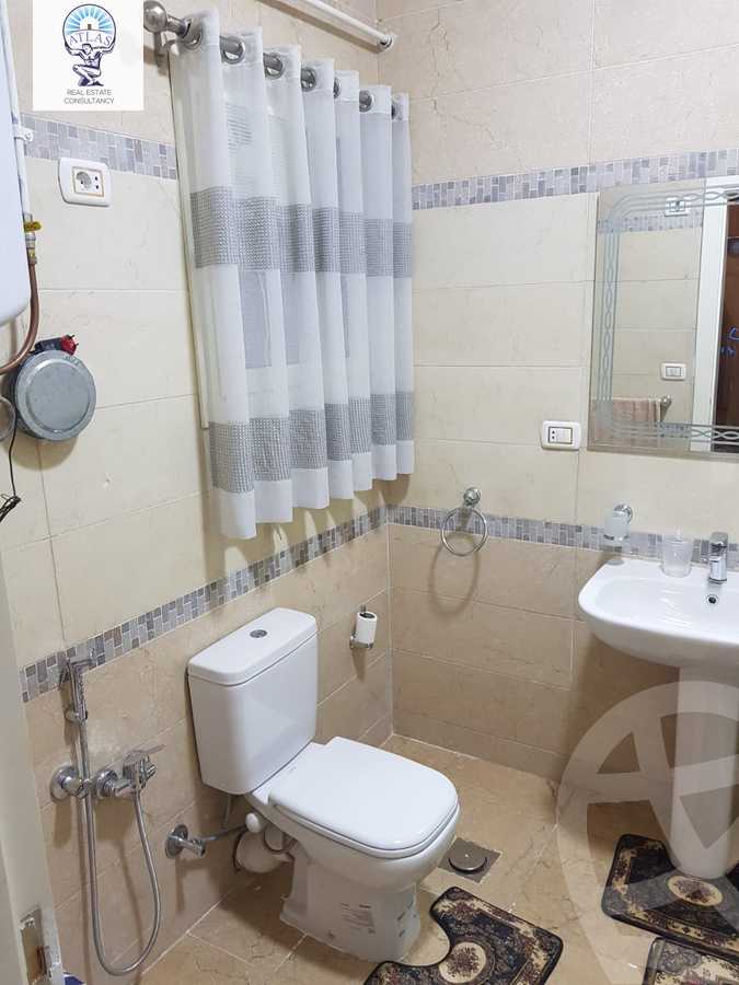 https://aqarmap.com.eg/en/listing/6042082-for-rent-cairo-new-cairo-compounds-hayati-residence