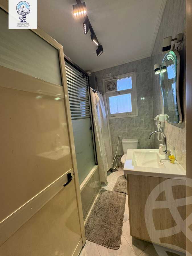 https://aqarmap.com.eg/en/listing/6085731-for-sale-cairo-new-cairo-lrhb-city-phase-4-mohammed-farid-st