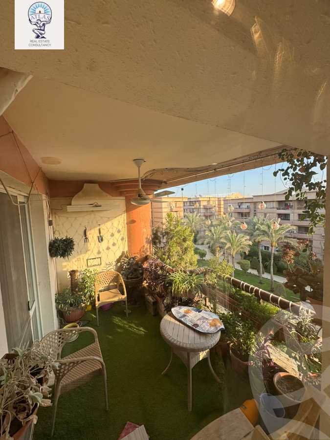 https://aqarmap.com.eg/en/listing/6085731-for-sale-cairo-new-cairo-lrhb-city-phase-4-mohammed-farid-st