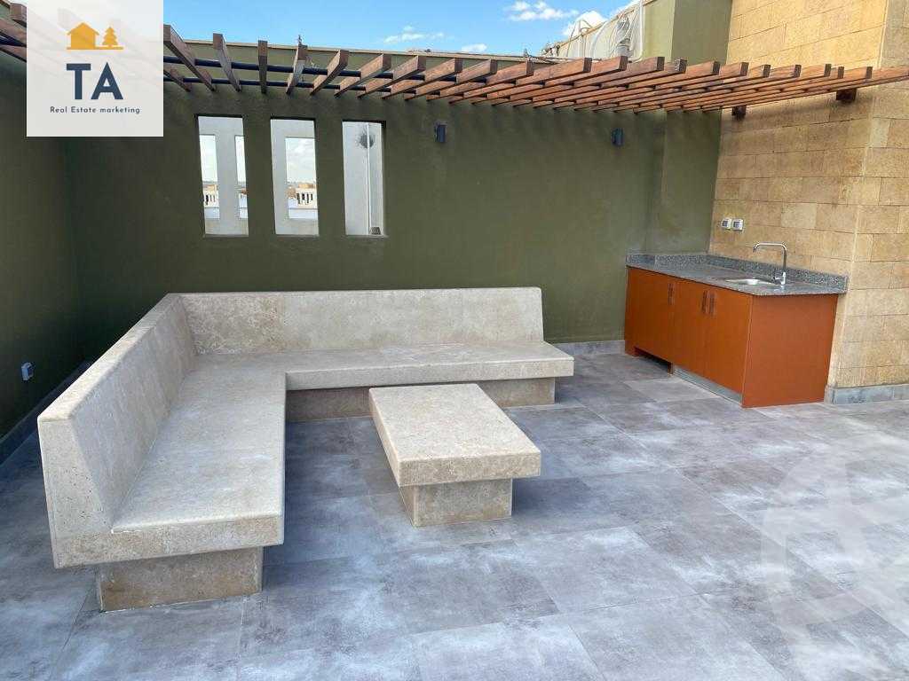 https://aqarmap.com.eg/ar/listing/3742305-for-sale-cairo-el-sheikh-zayed-city-compounds-kmbwnd-wyst-twn-swdyk