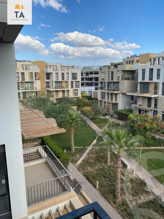 https://aqarmap.com.eg/ar/listing/3742305-for-sale-cairo-el-sheikh-zayed-city-compounds-kmbwnd-wyst-twn-swdyk