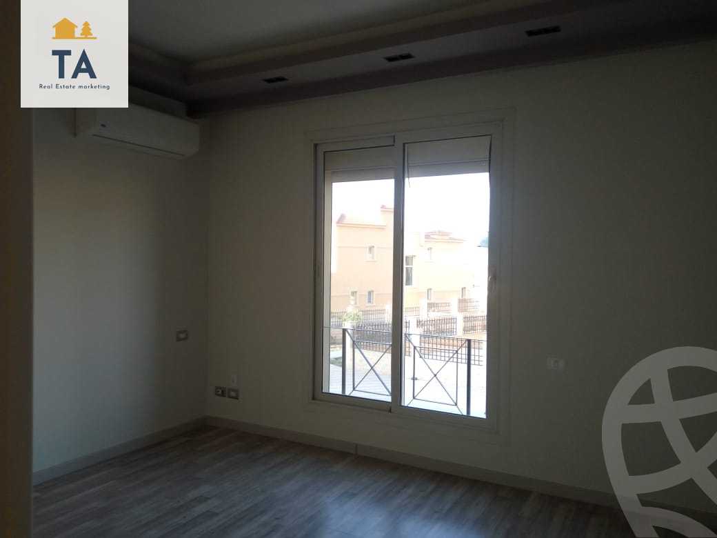 https://aqarmap.com.eg/ar/listing/3905104-for-sale-cairo-el-sheikh-zayed-city-compounds-in-sheikh-zayed-royal-meadows
