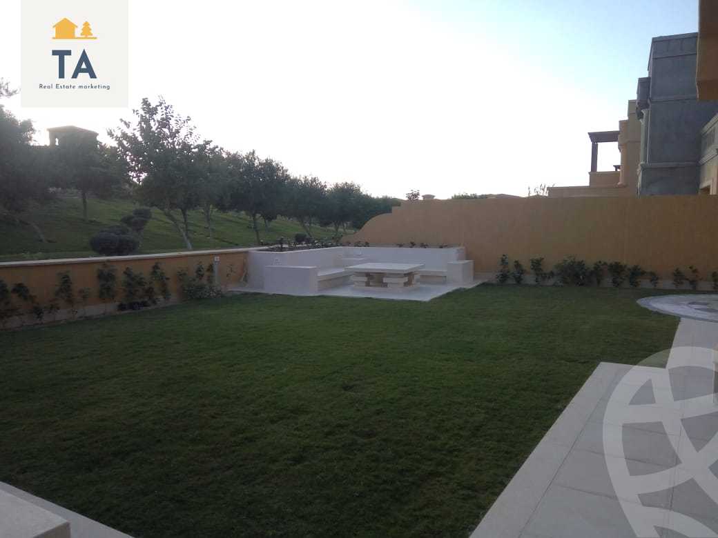 https://aqarmap.com.eg/ar/listing/3905104-for-sale-cairo-el-sheikh-zayed-city-compounds-in-sheikh-zayed-royal-meadows