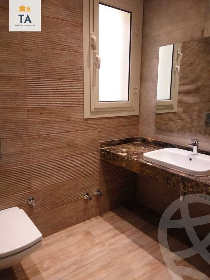 https://aqarmap.com.eg/ar/listing/3905104-for-sale-cairo-el-sheikh-zayed-city-compounds-in-sheikh-zayed-royal-meadows