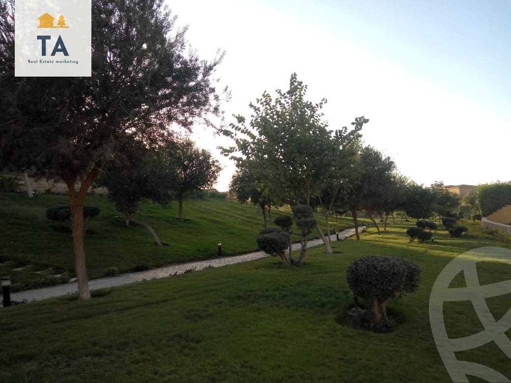 https://aqarmap.com.eg/ar/listing/3905104-for-sale-cairo-el-sheikh-zayed-city-compounds-in-sheikh-zayed-royal-meadows