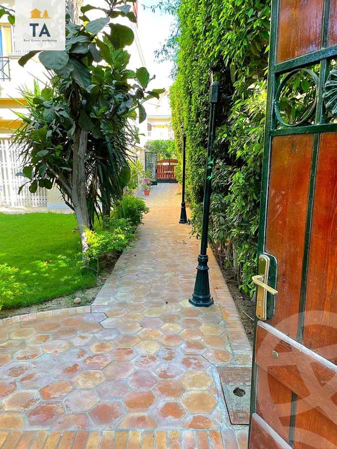 https://aqarmap.com.eg/ar/listing/3928480-for-sale-cairo-el-sheikh-zayed-city-compounds-in-sheikh-zayed-belle-ville