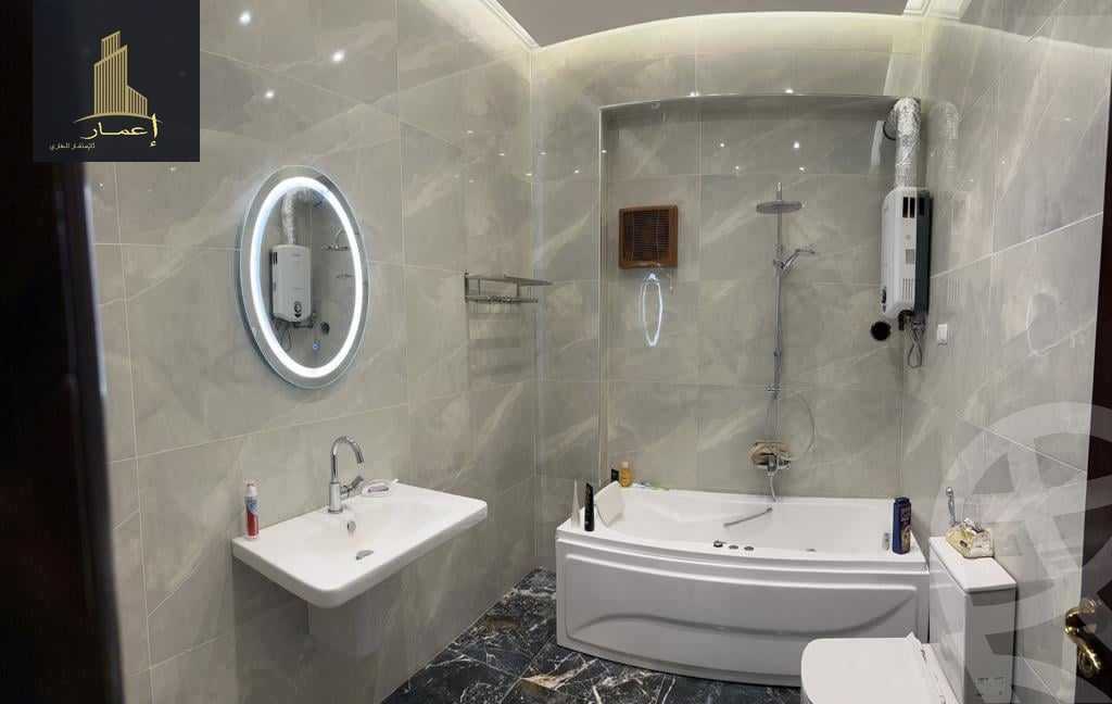 https://aqarmap.com.eg/ar/listing/4130602-for-sale-cairo-new-cairo-ltjm-lkhms-el-ahyaa-first-neighborhood-street-1