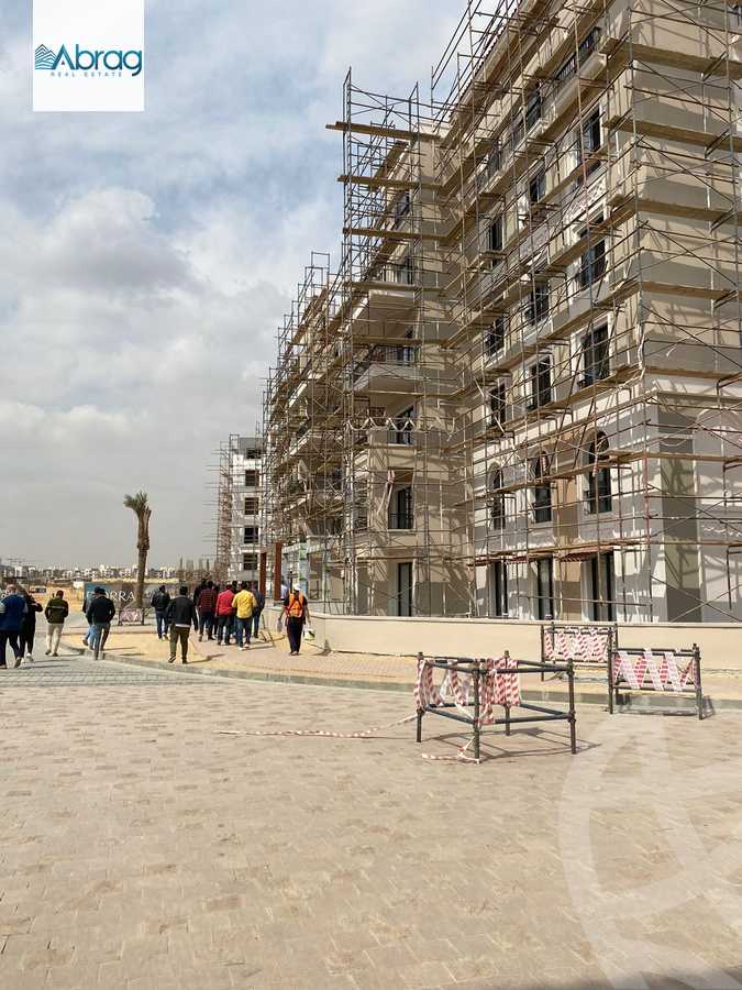 https://aqarmap.com.eg/ar/listing/3883971-for-sale-cairo-el-sheikh-zayed-city-compounds-kmbwnd-fyldj-wyst-dr-llttwyr