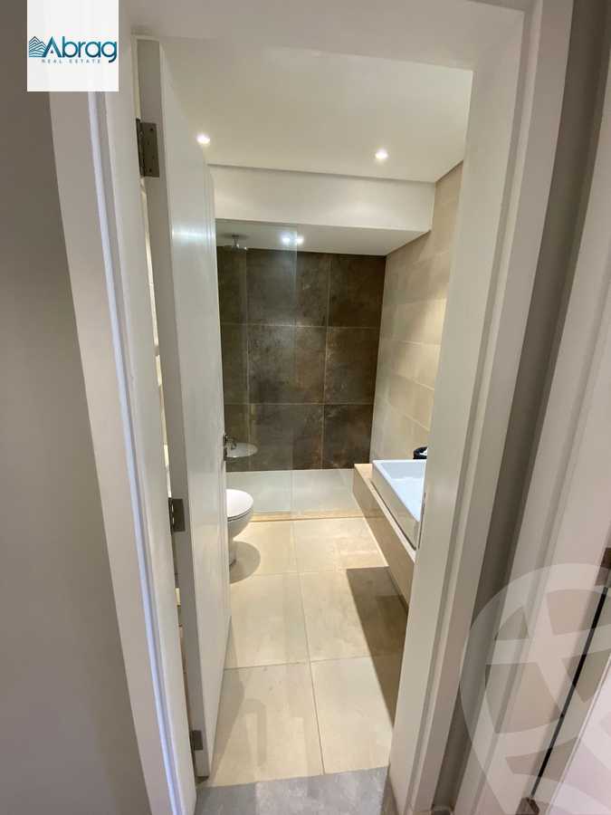 https://aqarmap.com.eg/ar/listing/3883971-for-sale-cairo-el-sheikh-zayed-city-compounds-kmbwnd-fyldj-wyst-dr-llttwyr
