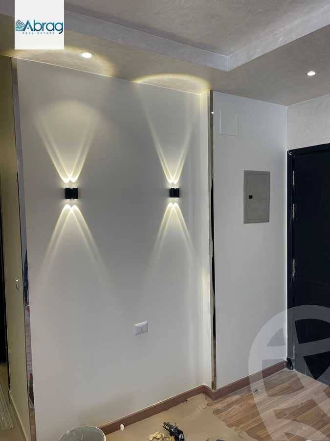 https://aqarmap.com.eg/ar/listing/3977321-for-rent-cairo-el-sheikh-zayed-city-compounds-dh-drys