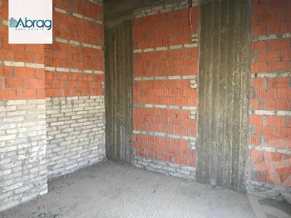 https://aqarmap.com.eg/ar/listing/4009705-for-sale-cairo-el-sheikh-zayed-city-compounds-in-sheikh-zayed-etapa